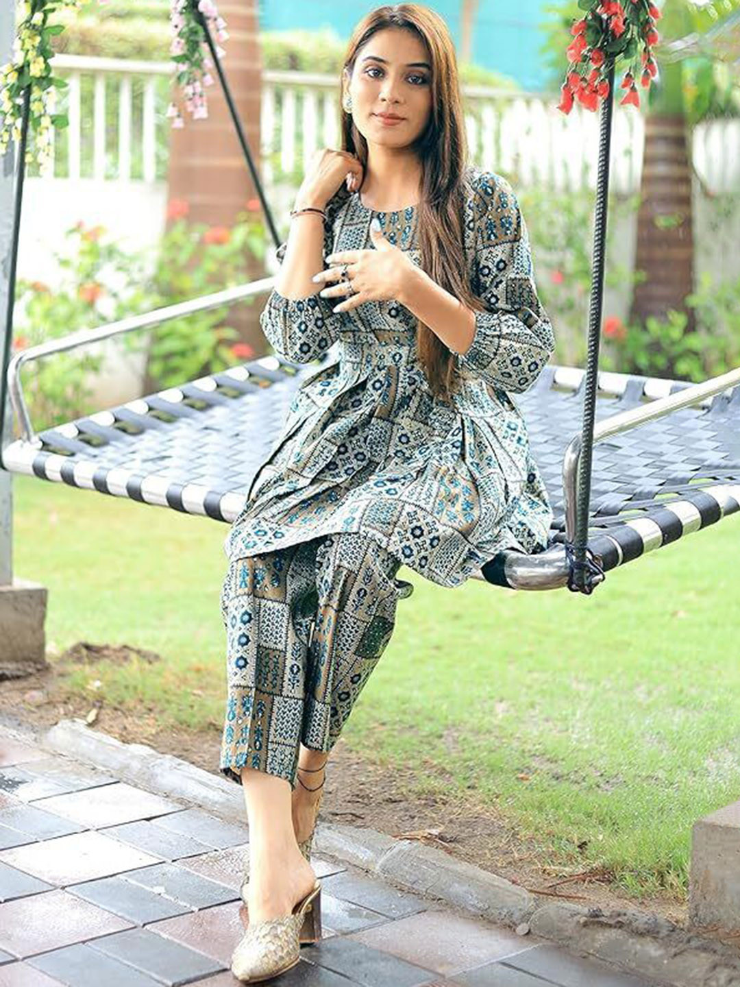 Shri Shyam Fashion Women Floral Printed A-Line Kurta with Trousers