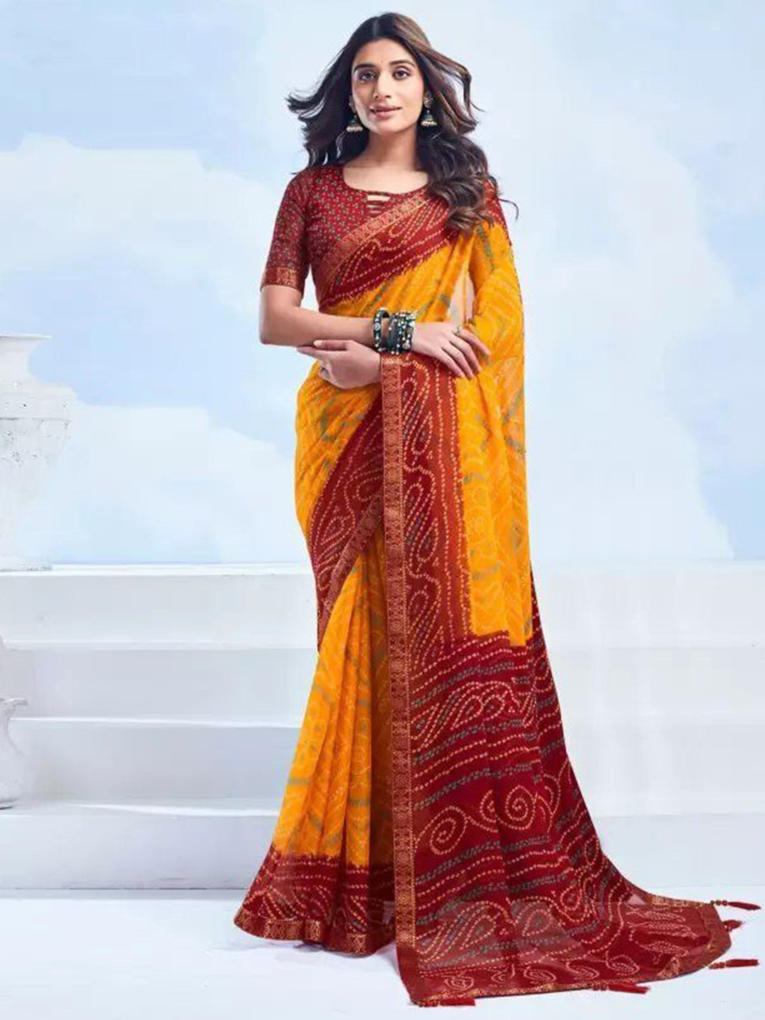 THE FASHION ATTIRE Yellow Red Geometric Print Bandhani Chiffon Saree