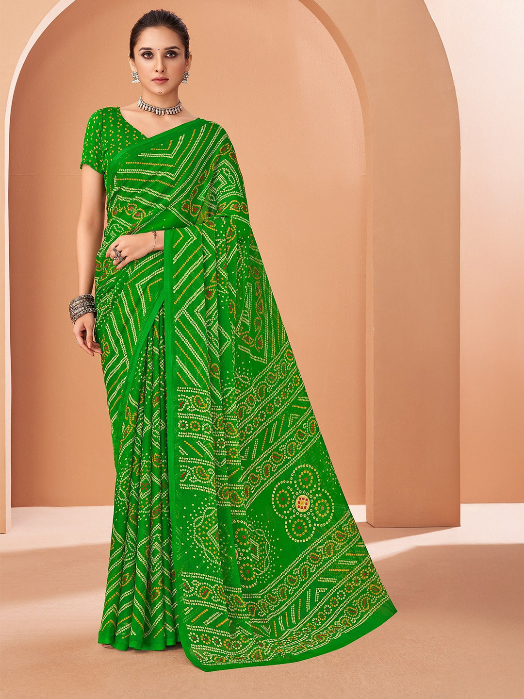 THE FASHION ATTIRE Green Bandhani Chiffon Saree With Blouse