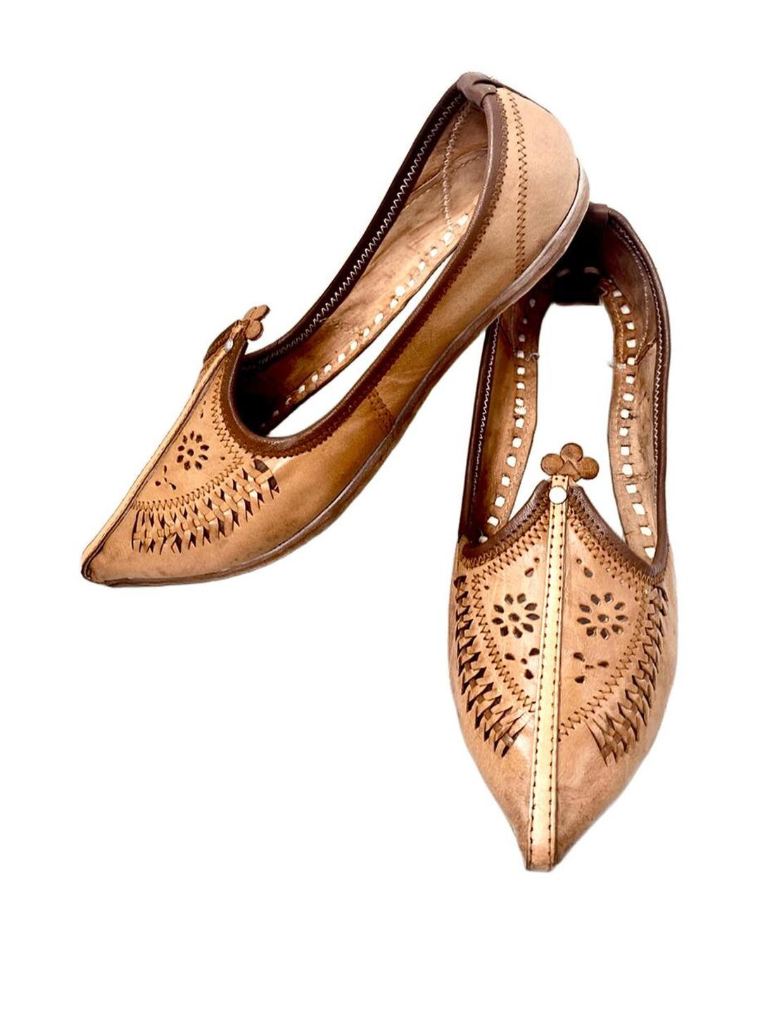 banuchi Women Peach Casual Shoes
