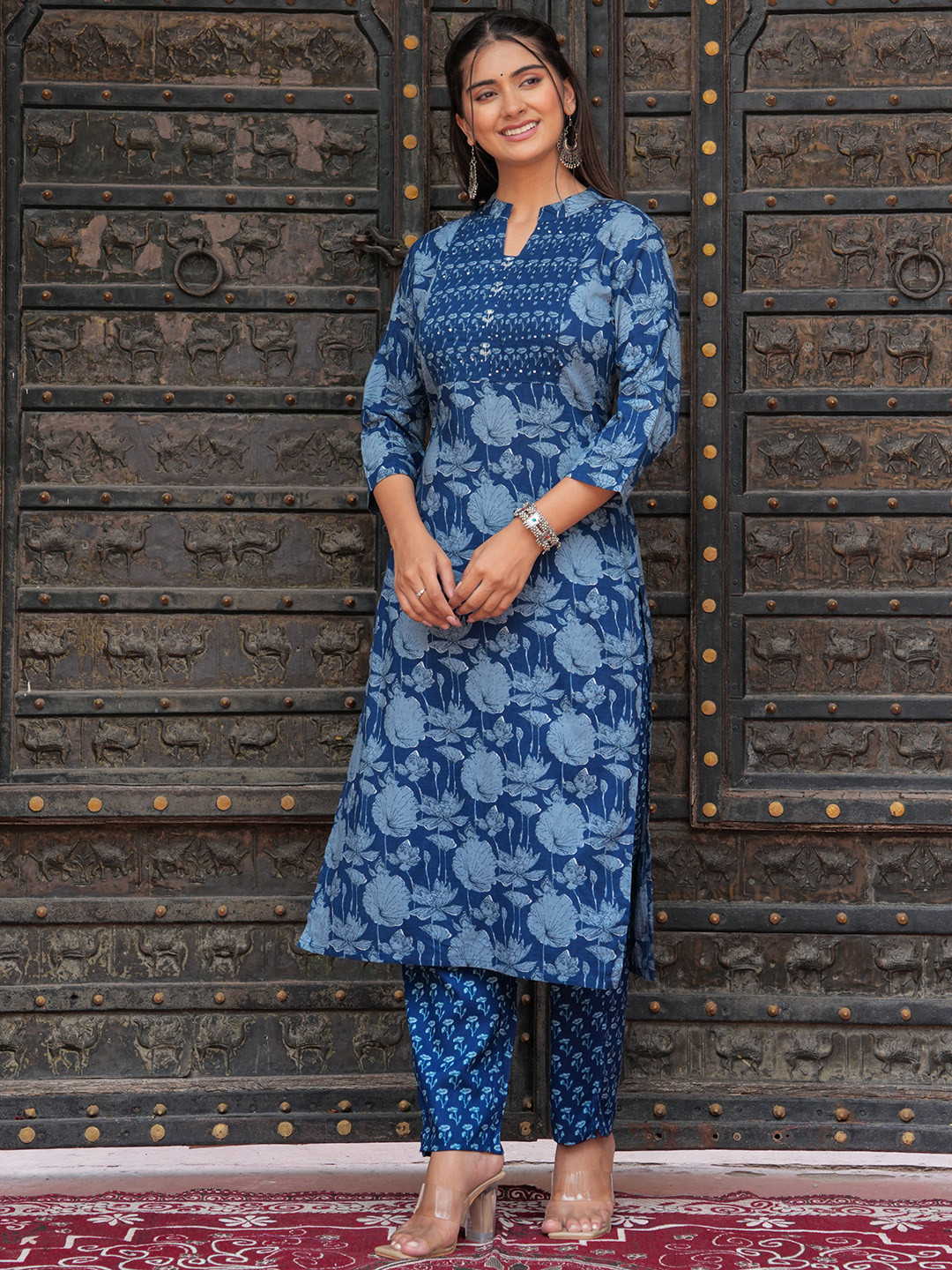 Shri Shyam Fashion Women Floral Printed Kurta with Trousers