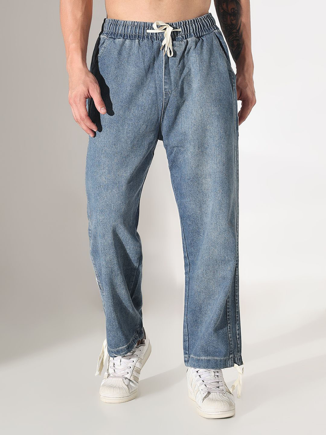 SHOWOFFFF Edition Men Jean Straight Fit Mid-Rise Panelling Cotton Jeans