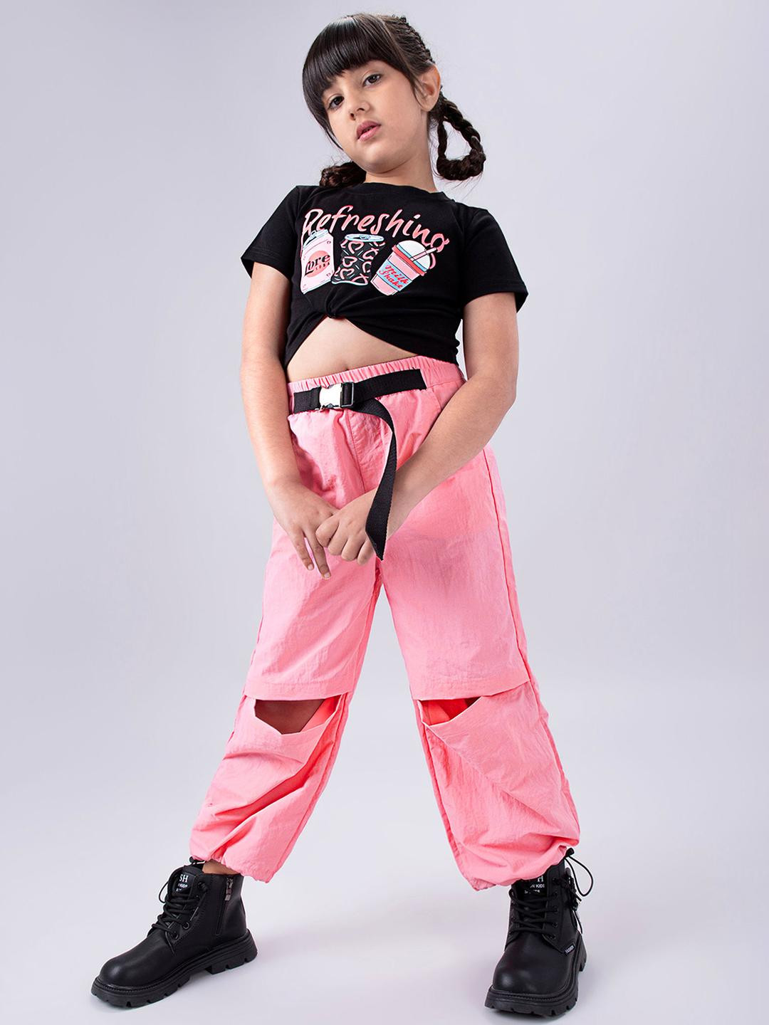 2-Pc Graphic T-shirt & Pants