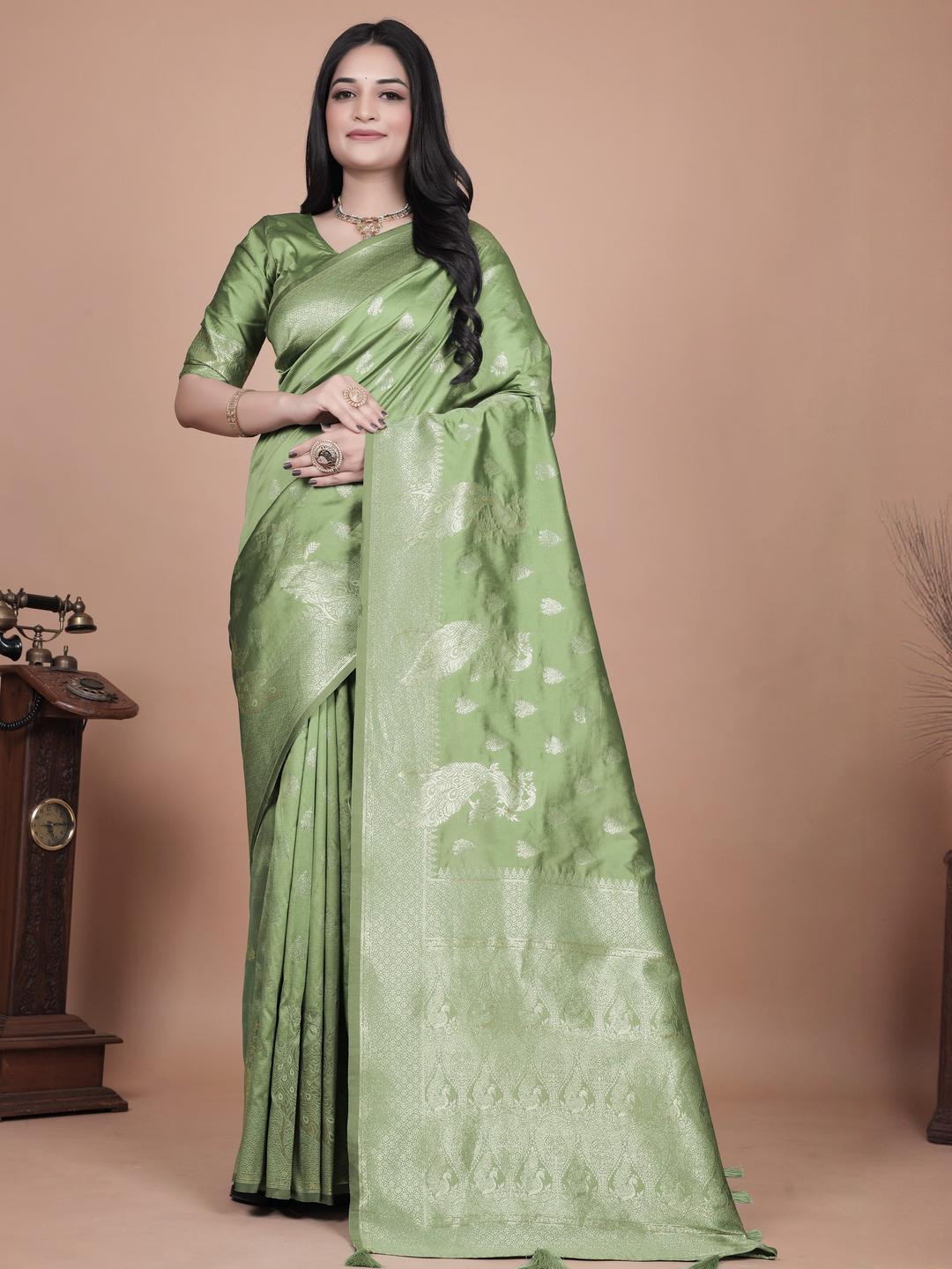 Divastri Green Silk Blend With Woven Design Border Banarsi Saree For Women