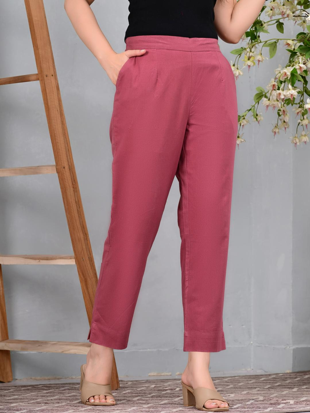 HERE&NOW Women Rust-Coloured Solid Cotton-Flex Trousers