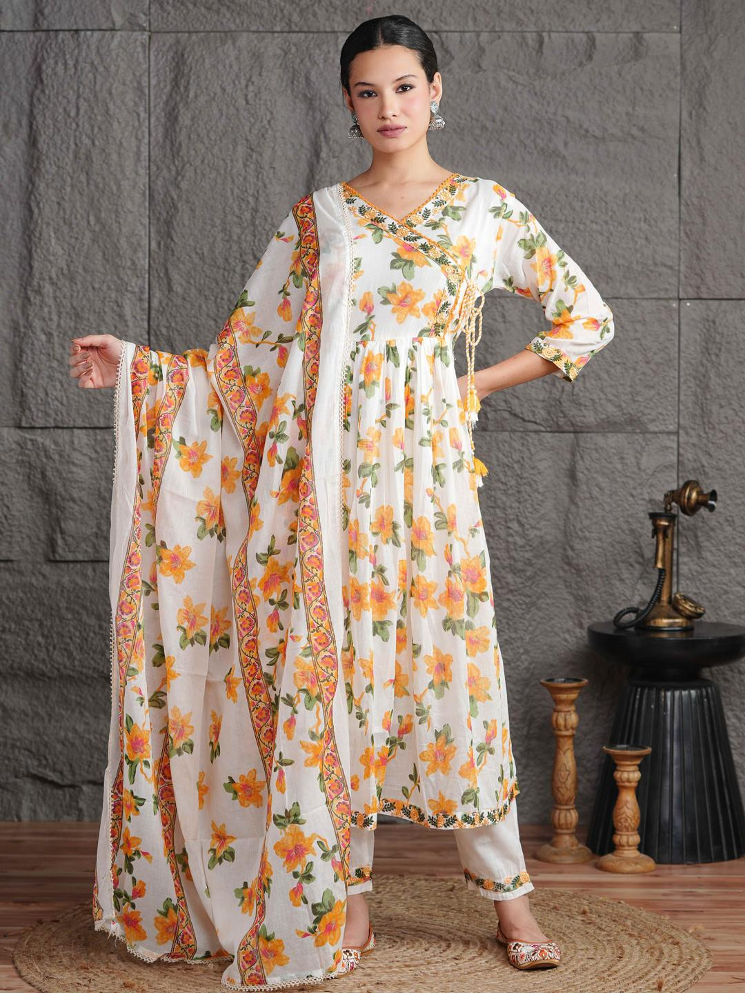 Anouk Women Anarkali Kurta & Angarkha Pattern & Embroidery Work Kurta Trousers & Dupatta