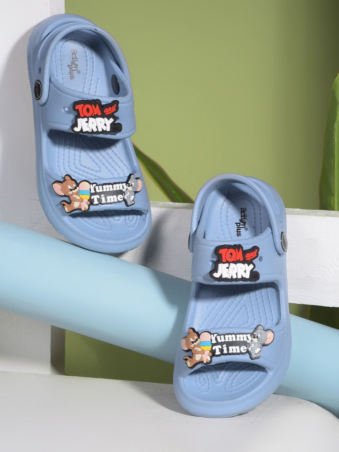 Action Kids Tom & Jerry Printed Clogs