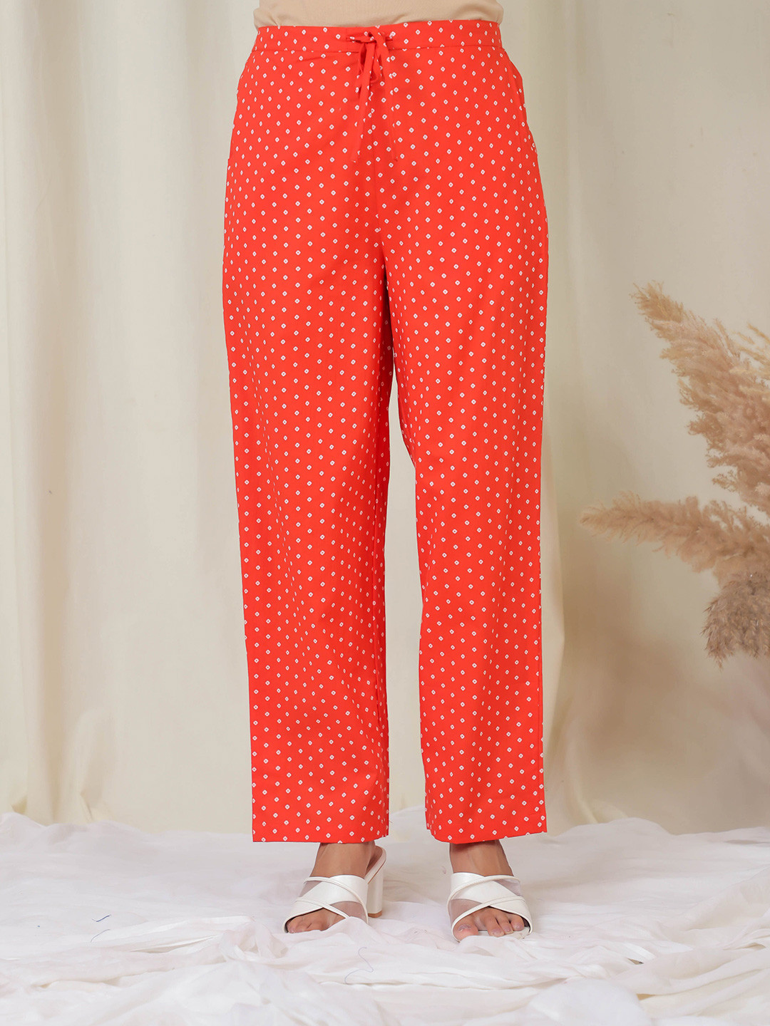 Aramya Women Polka Dots Straight Fit Mid-Rise Trouser