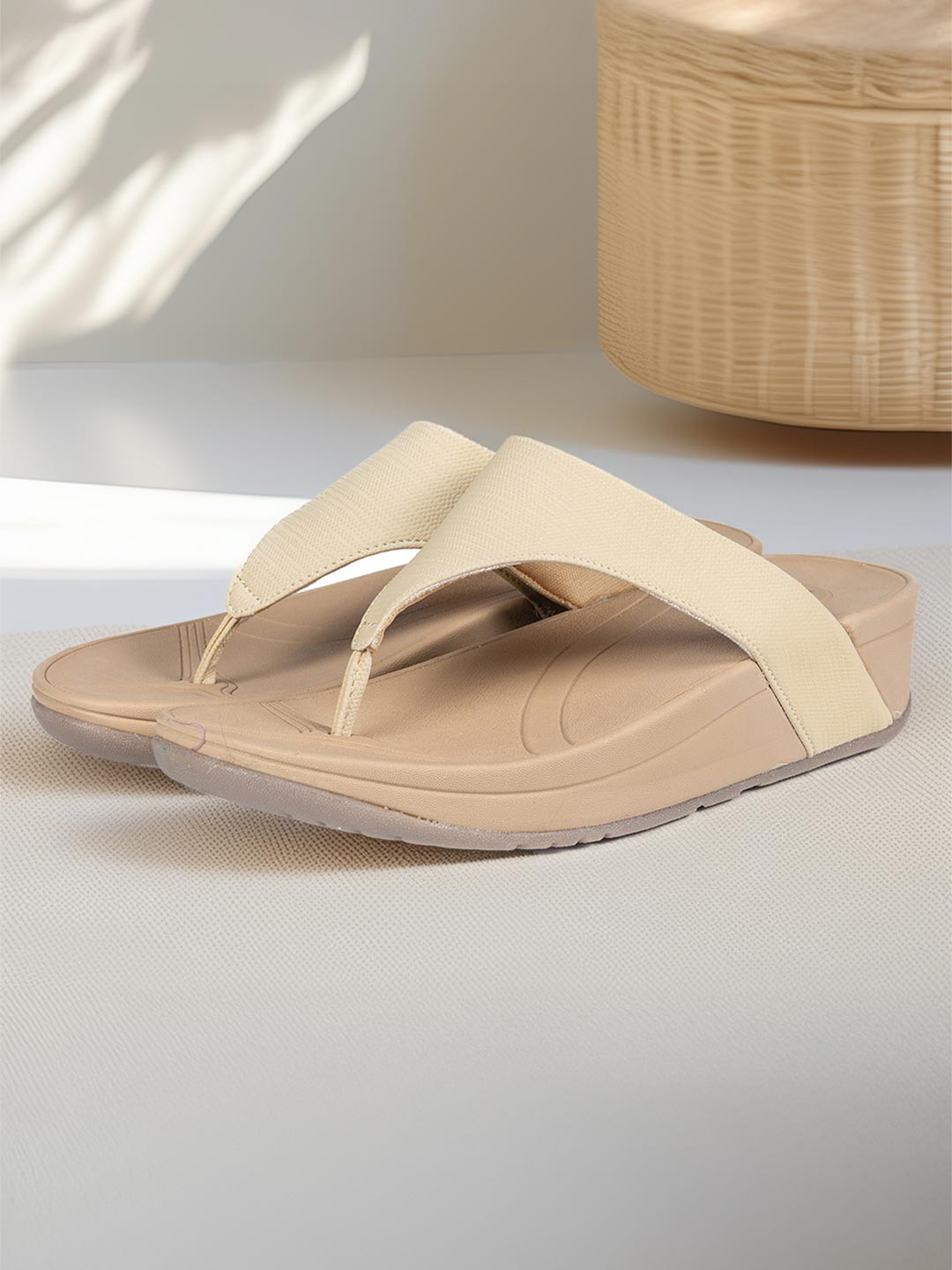 Indifeet Women Textured and Comfortable Open Toe Thong Platform Sandals