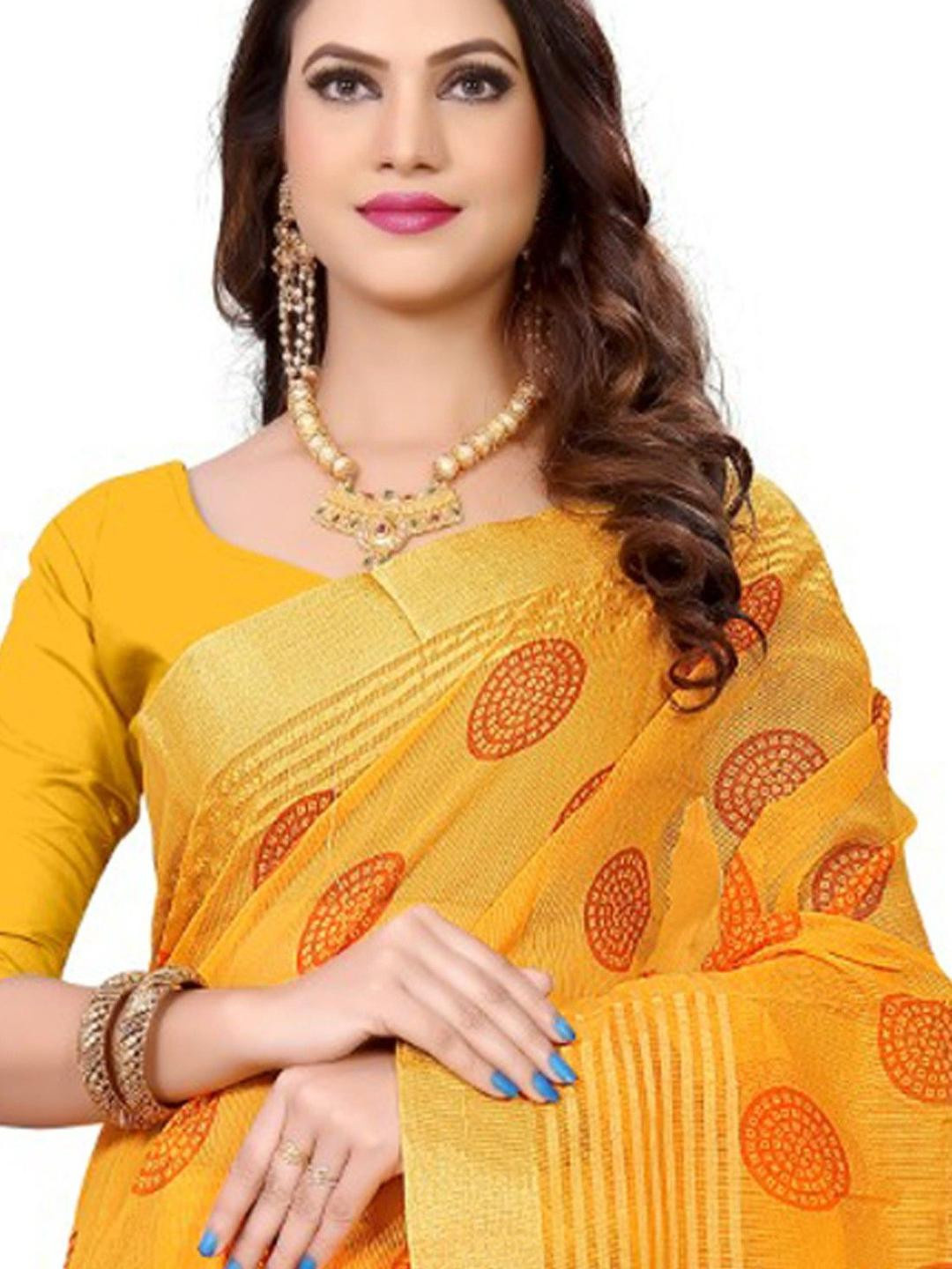 KANOODA Floral Printed Net Saree with Blouse Piece