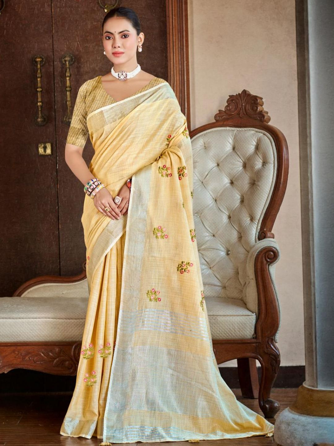 SANGAM PRINTS Floral Embroidered Zari Tussar Saree With Blouse Pieces