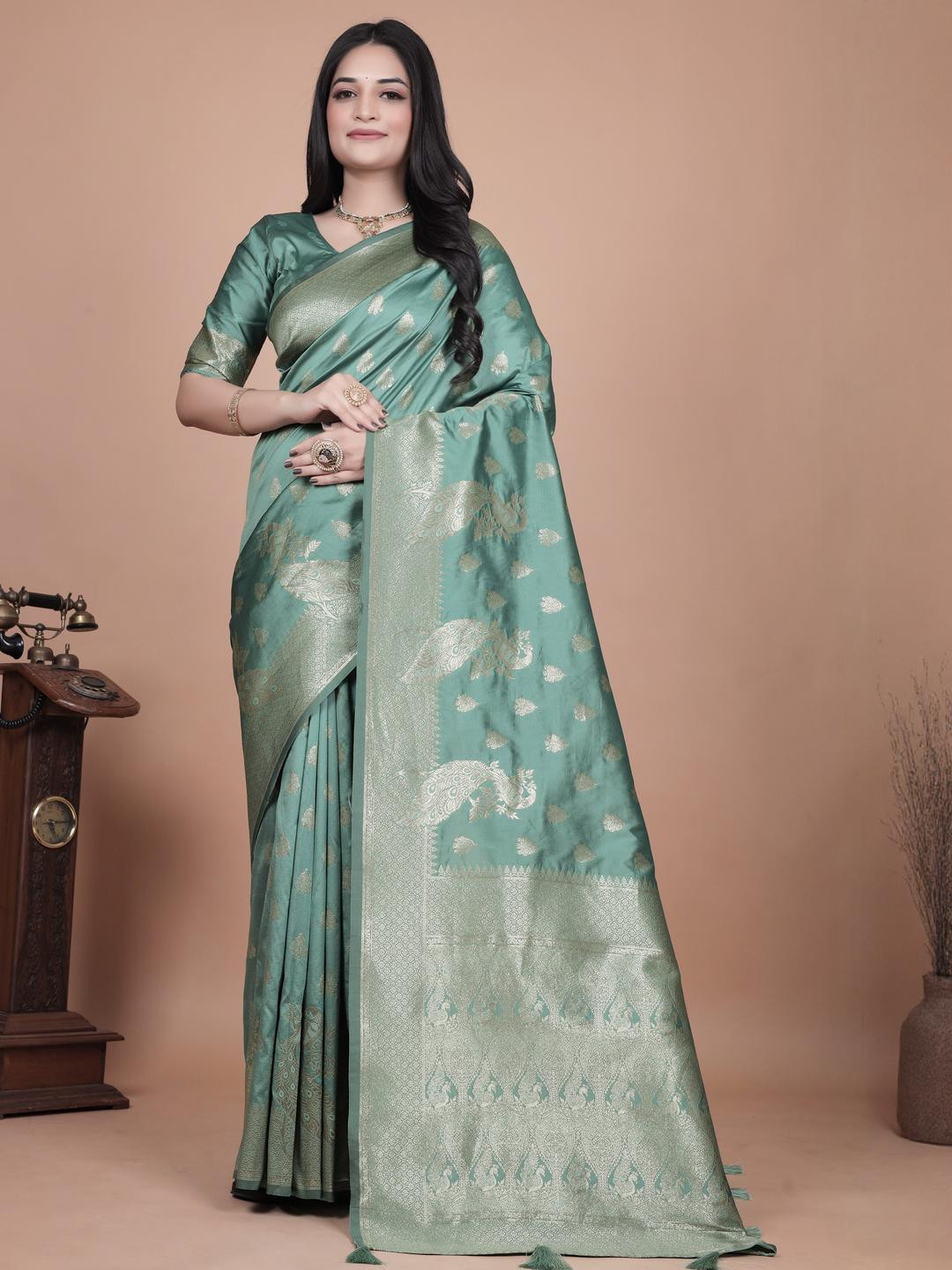 Divastri Green Silk Blend With Woven Design Border Banarsi Saree For Women