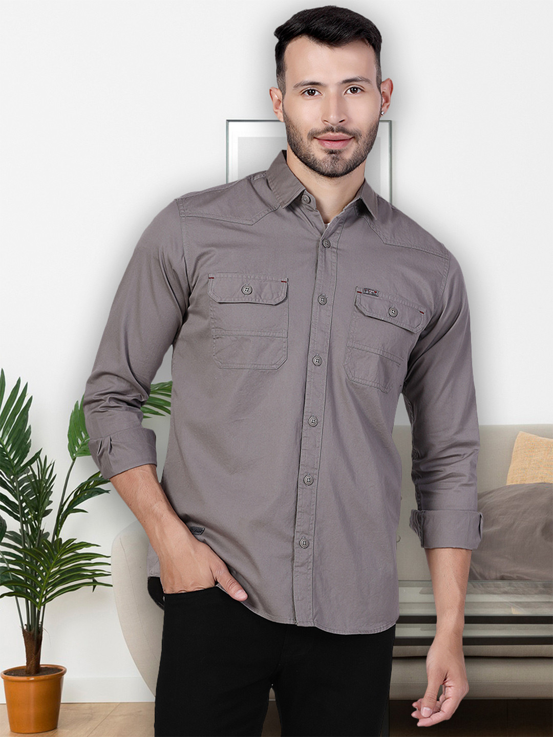 D Finish Smart Spread Collar Double Pocket Detail Twill Cotton Shirt