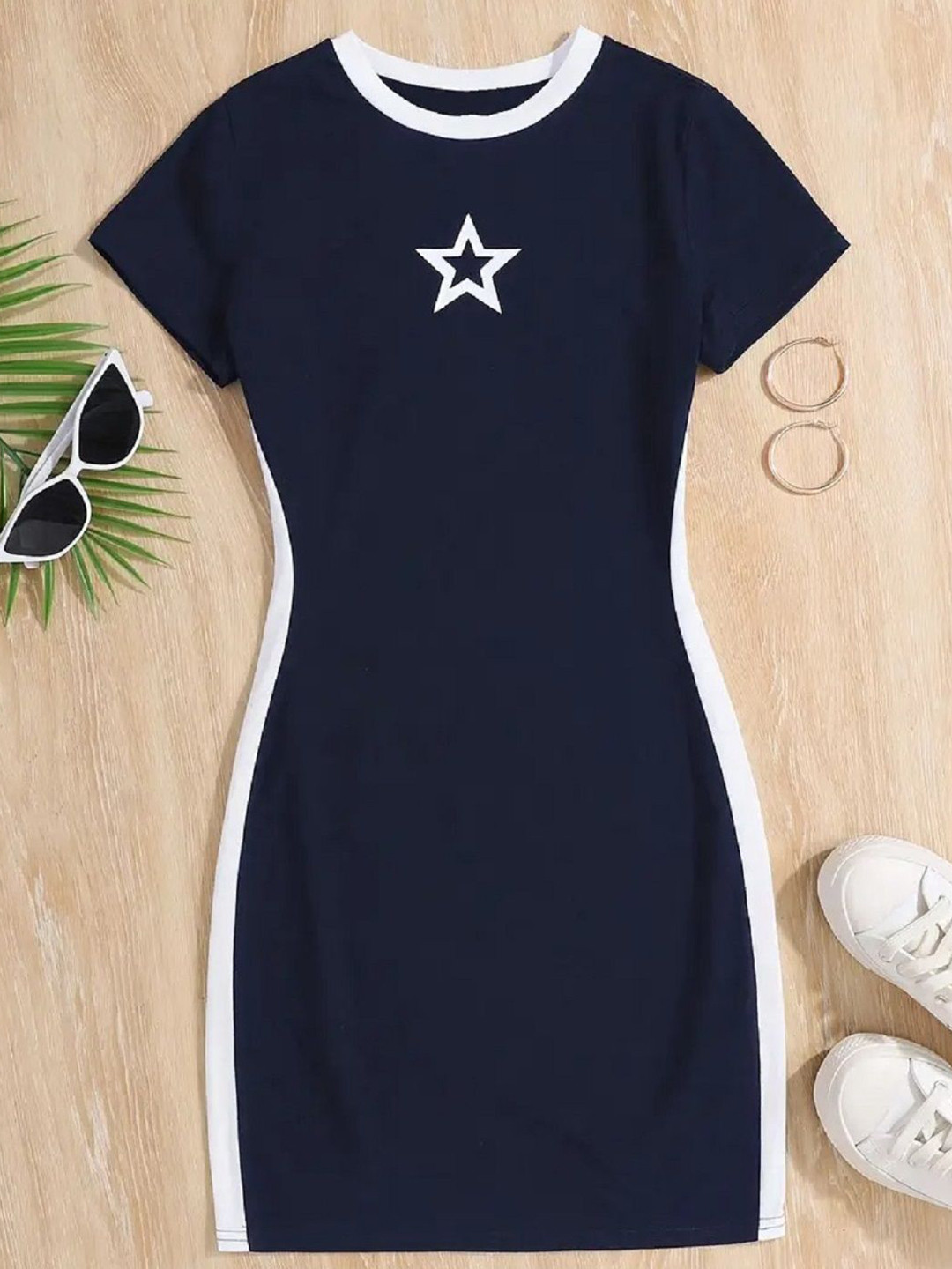 Kidotsav Girls Stars Print Round Neck Bodycon Dress