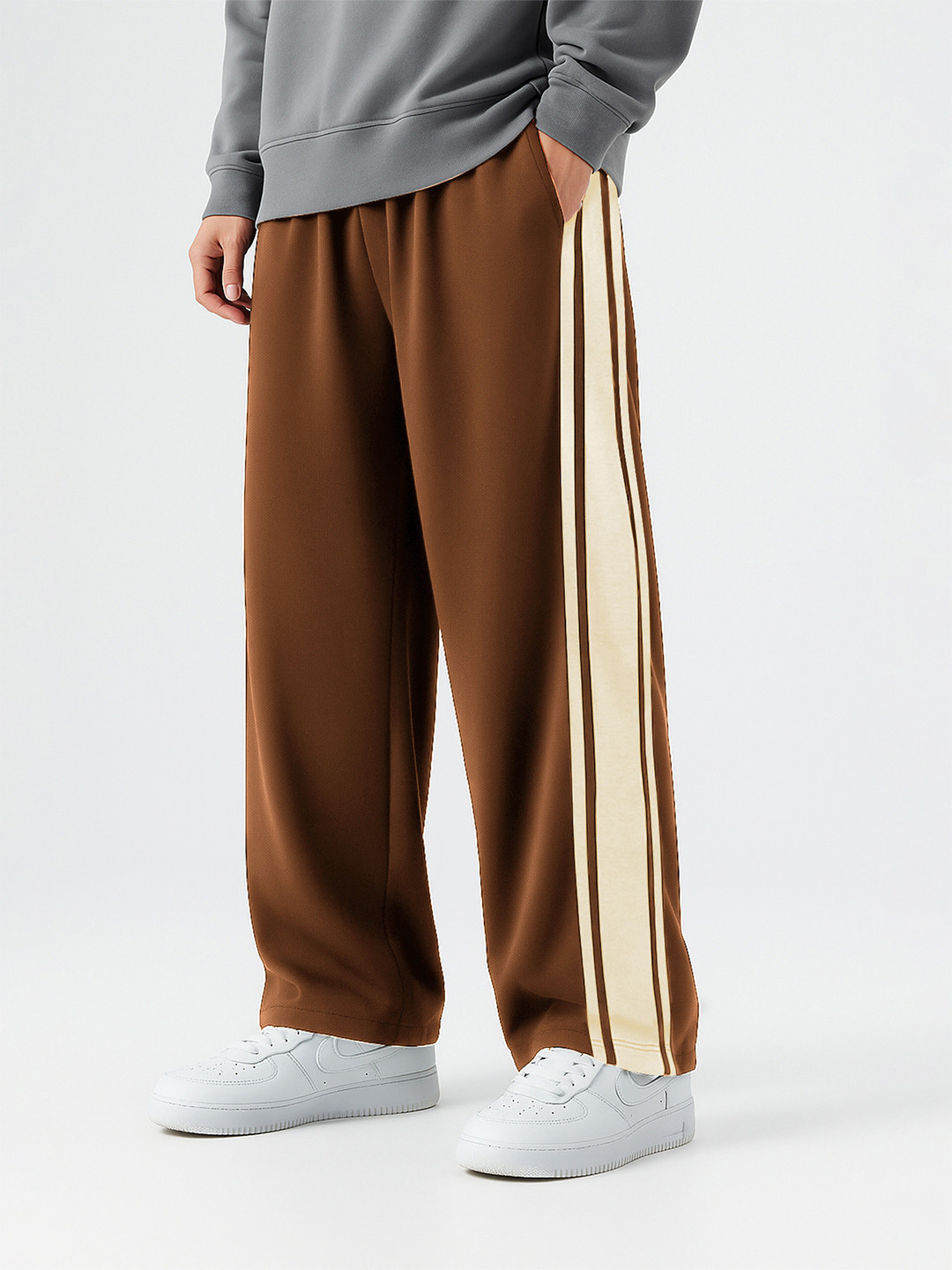 Maniac Men Colourblocked Mid-Rise Cotton Baggy Joggers