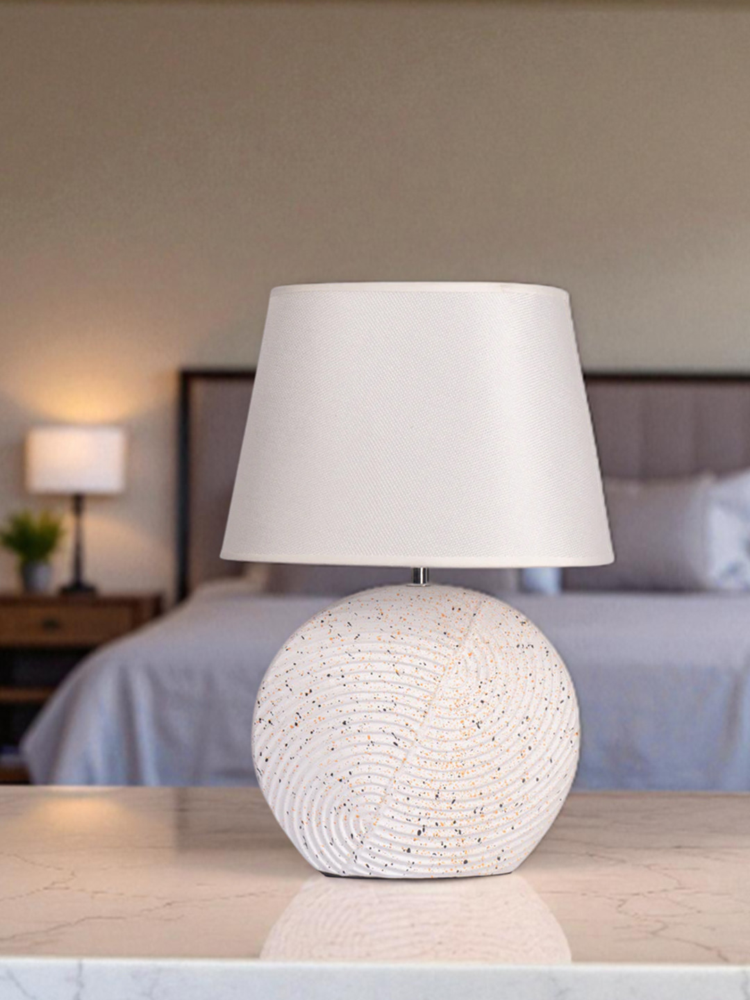 AARVI DECOR STUDIO White Ceramic Traditional Frusturical Shaped Table Lamp