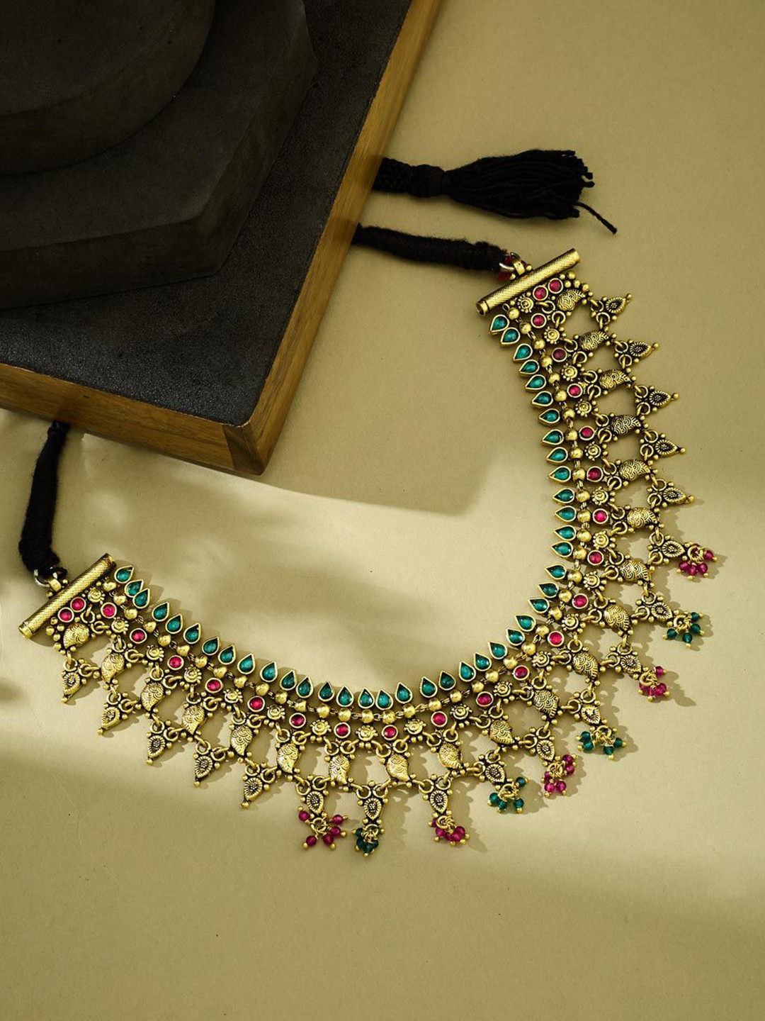 Fabindia Silver Artificial Stones Studded & Beaded Short Necklace