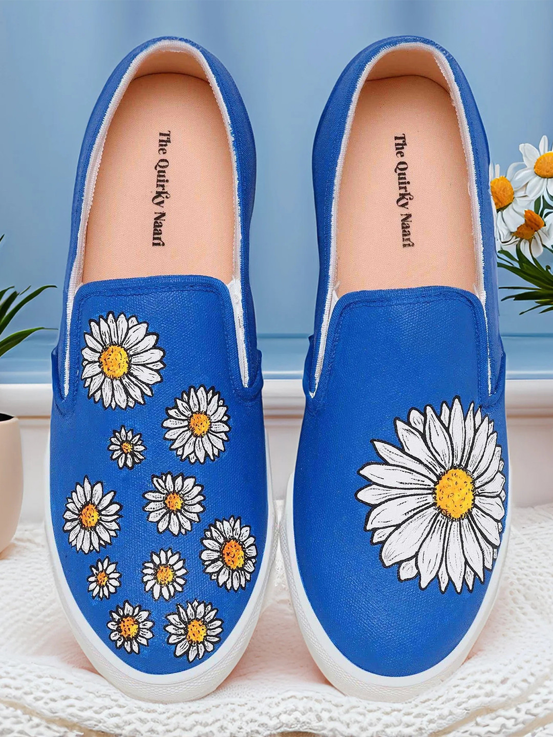 THE QUIRKY NAARI Women Printed Slip-On Sneakers