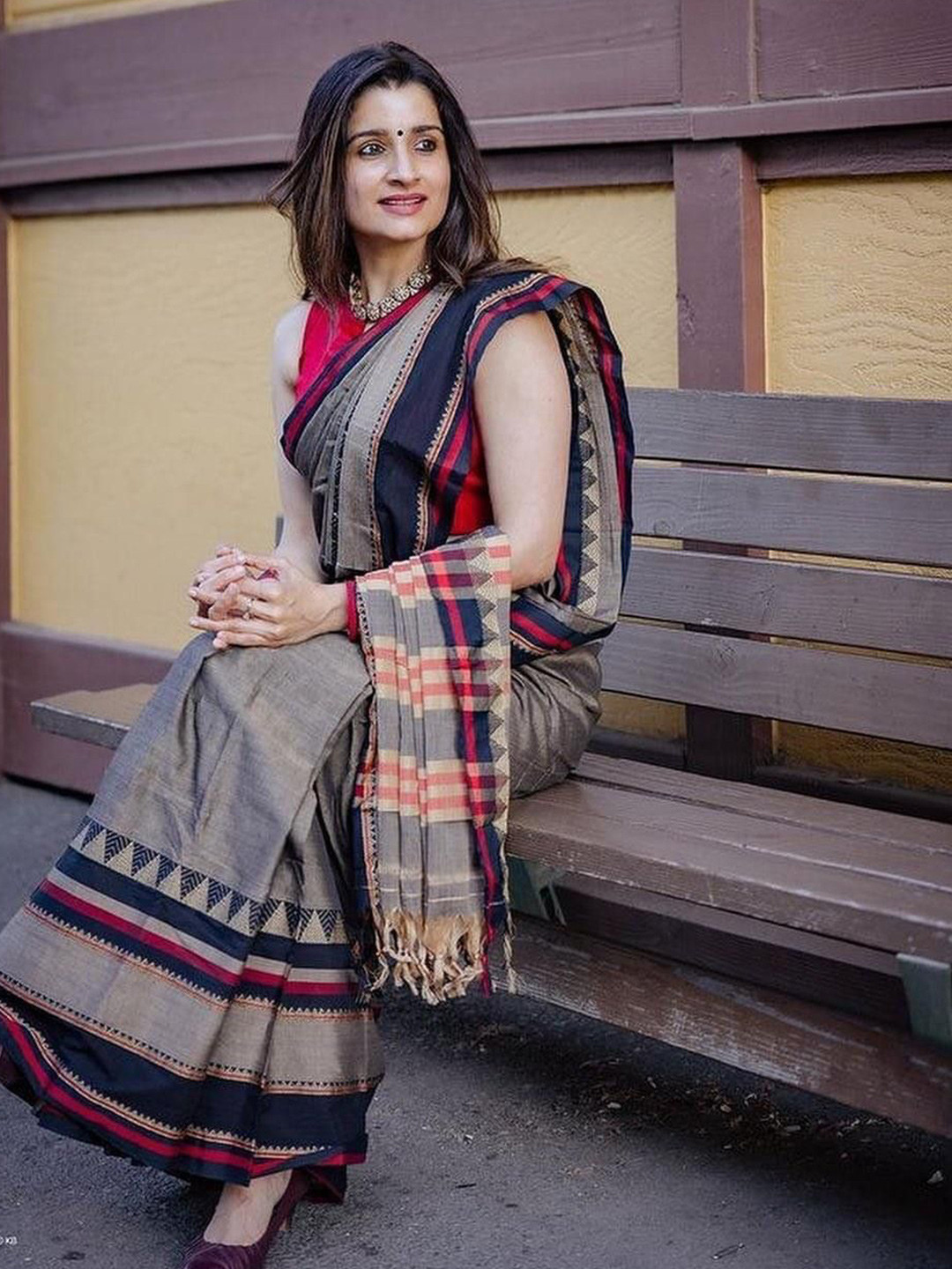 SUSHRITA BOUTIQUE Woven Design Pure Cotton Saree