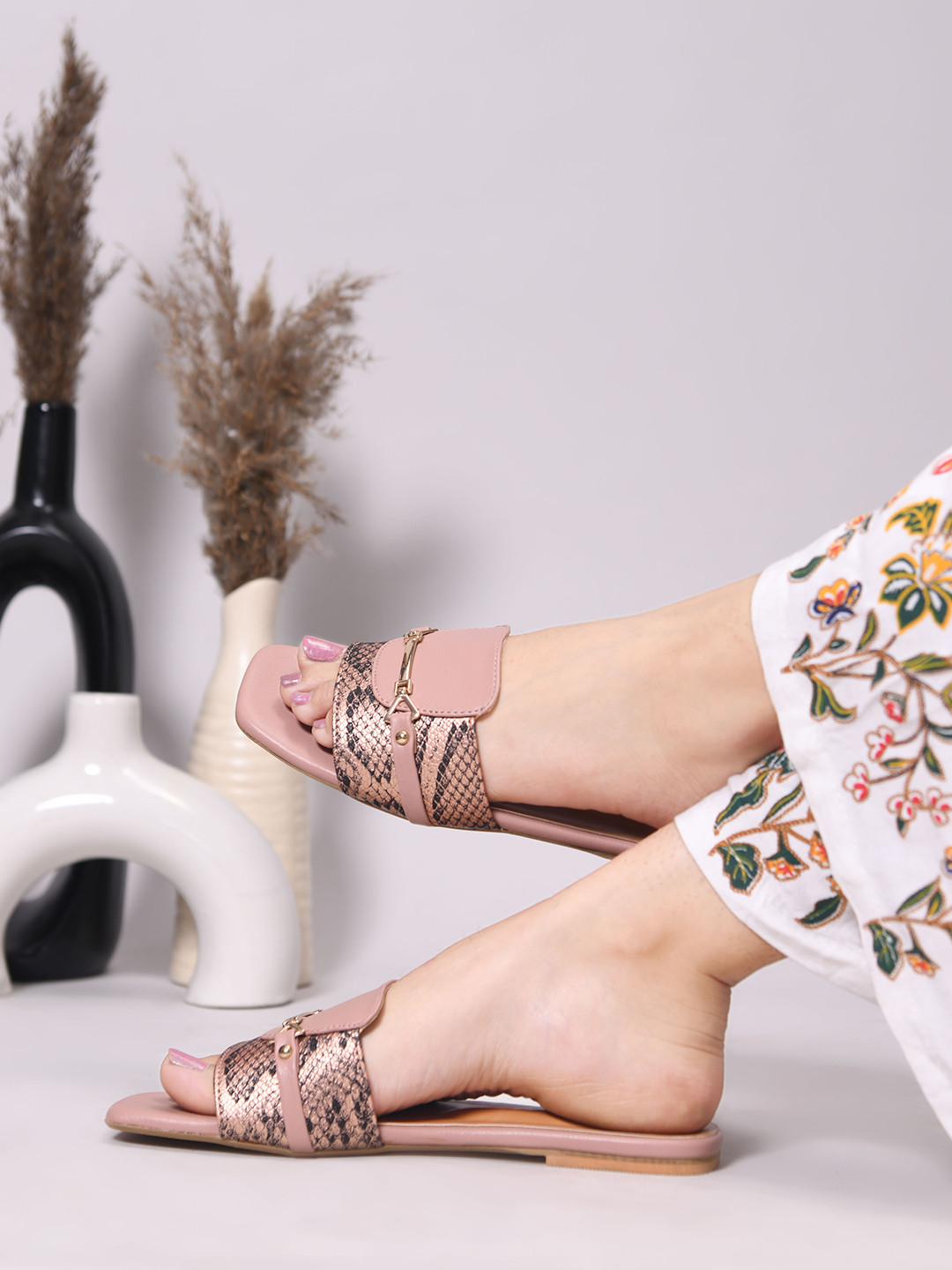 PEEK Women Textured Buckles Open Toe Flats
