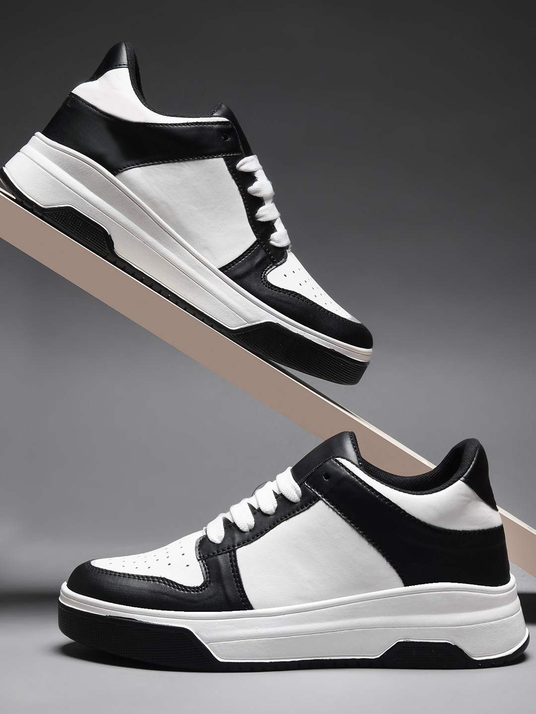 Froh Feet Women Colourblocked Lightweight Basics Sneakers