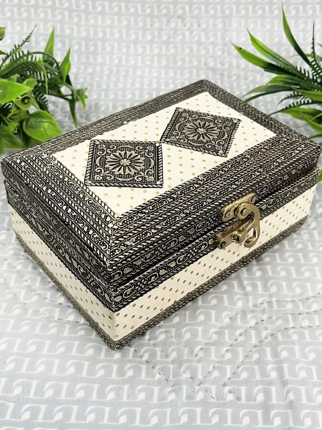 DIWAM HANDICRAFTS Decorative Art Design Dry Fruit Return Gift Box