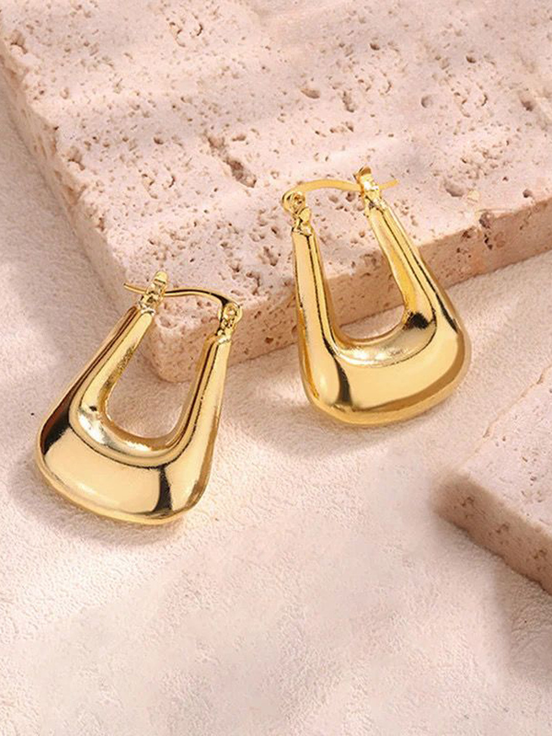 MODE & MINIMAL Stainless Steel Gold-Plated Anti Tarnish Square Shaped Hoop Earrings