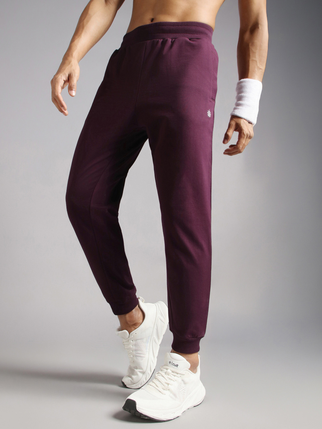 CULT Men Wine Train In Joggers