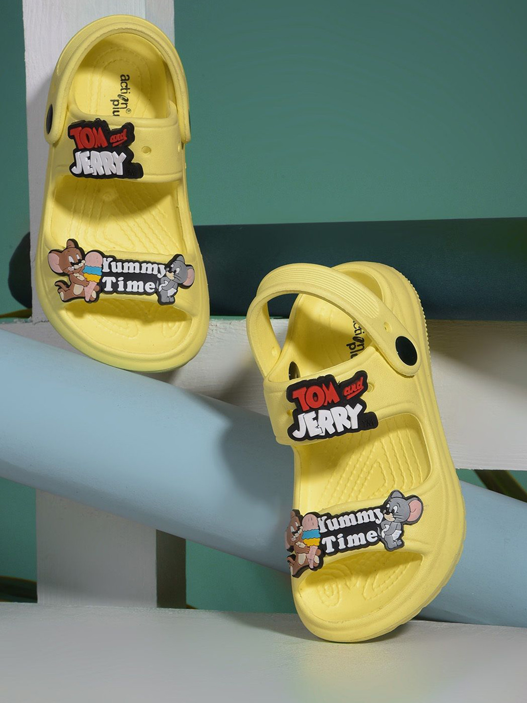 Action Kids Tom & Jerry Self Design Clogs Flip Flops