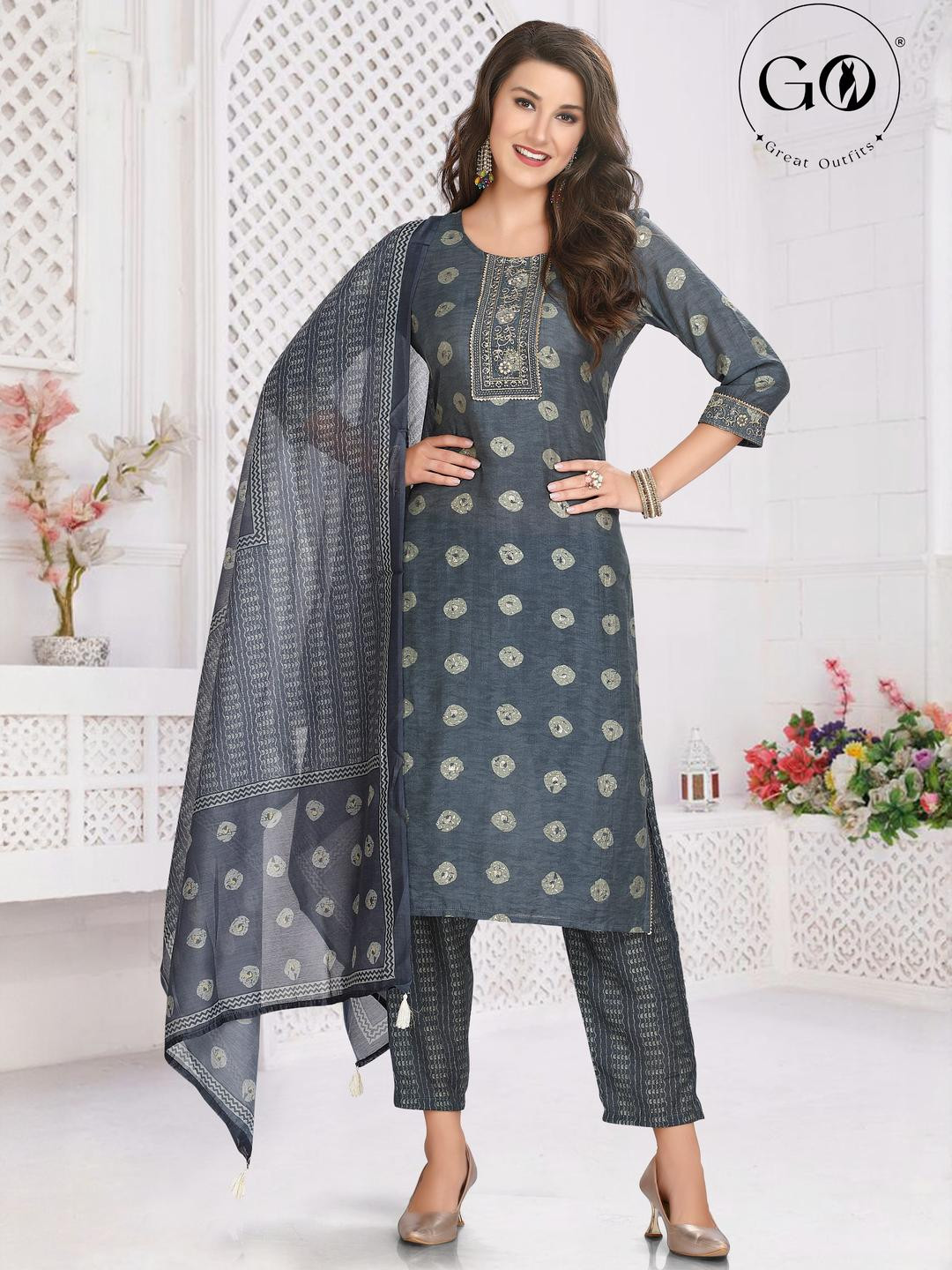GREAT OUTFITS Women Grey Linen Kurta Sets With Dupatta