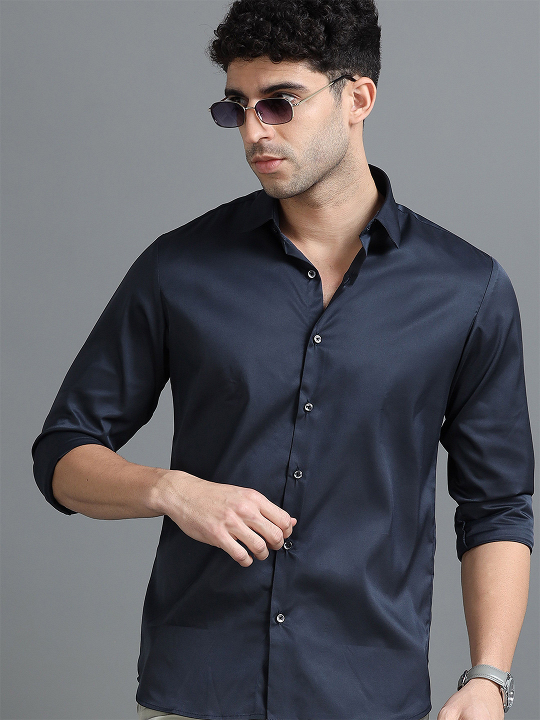 COOL COLORS Men Slim Fit Solid Spread Collar Cotton Casual Shirt