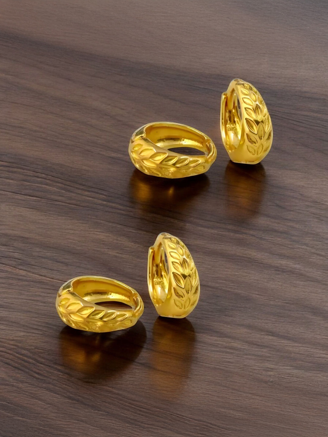 MA FASHION Set Of 2 Unisex Gold-Plated Circular Shaped Hoop Earrings