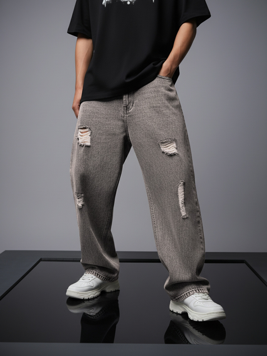 SOKO STREET Men Pure Cotton Oversized Fit Mildly Distressed Heavy Fade Jeans