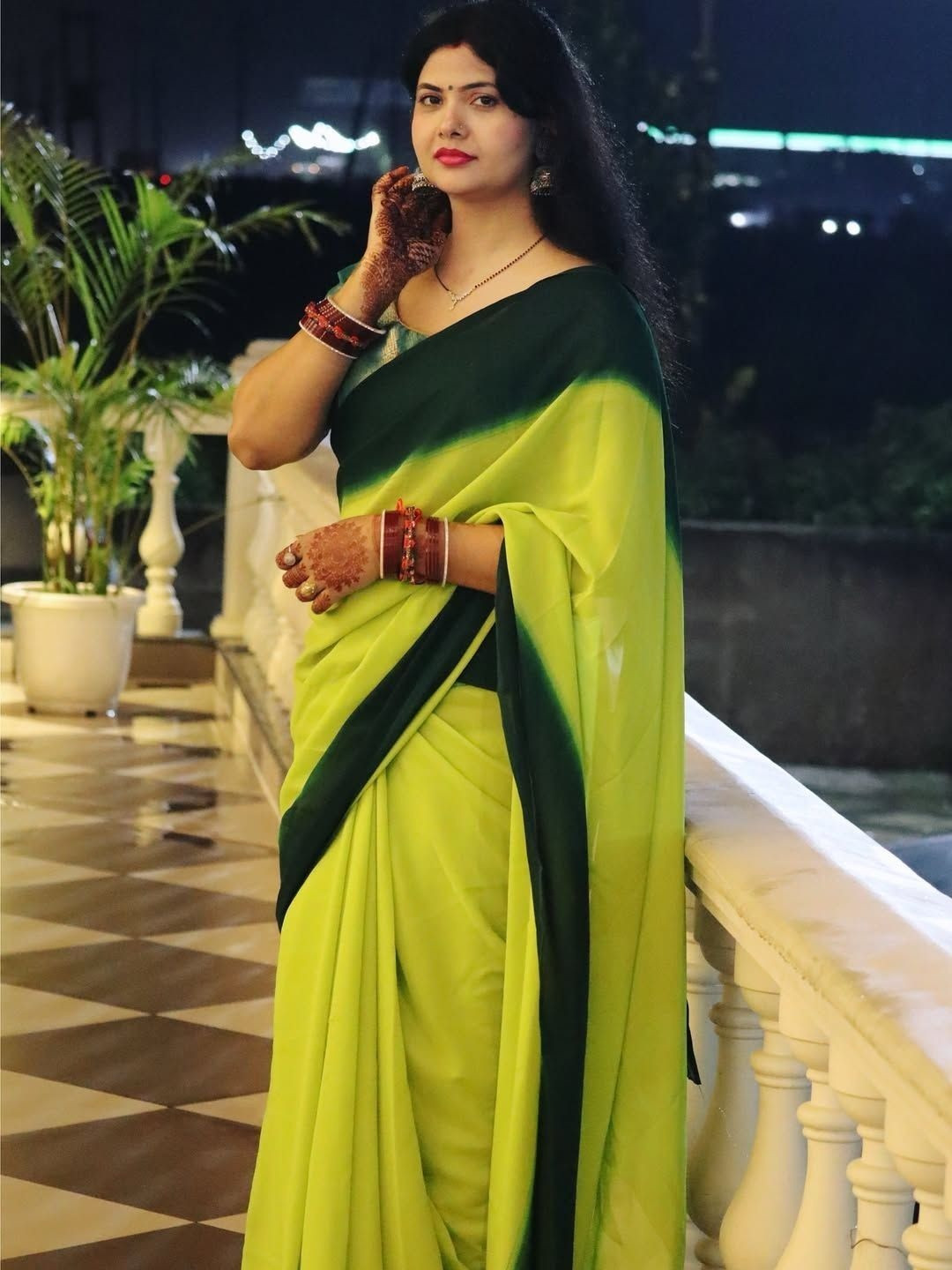 STYLETONE Ombre Poly Georgette Designer Saree