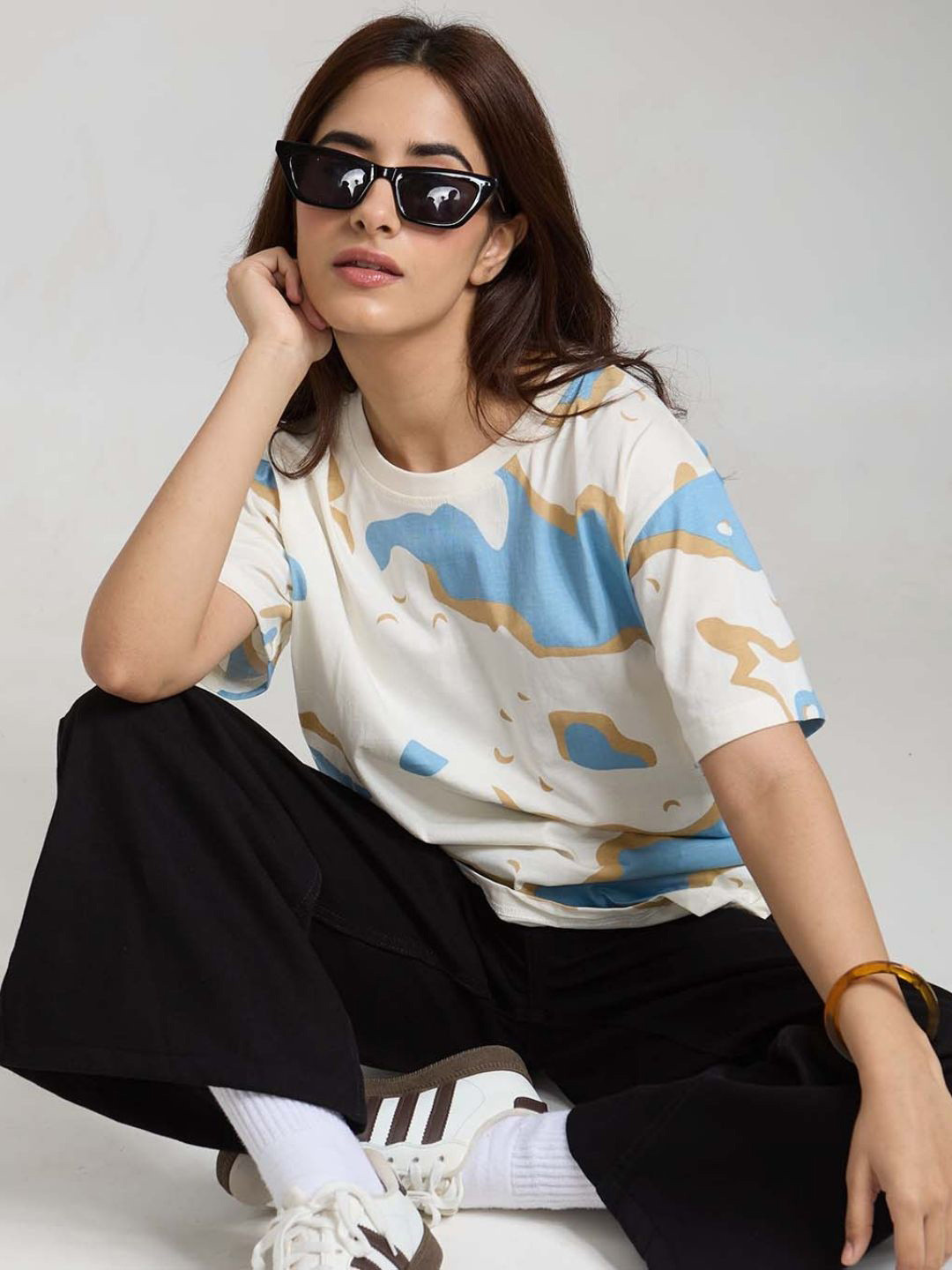 DKY Abstract Printed Round Neck Drop-Shoulder Sleeves T-shirt