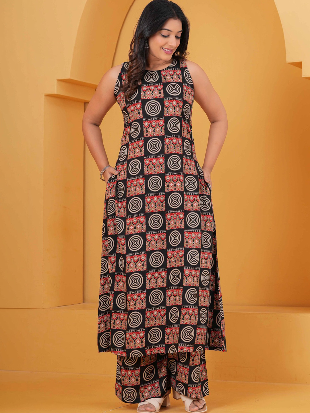 KALINI Women Printed Regular Kurta with Palazzos