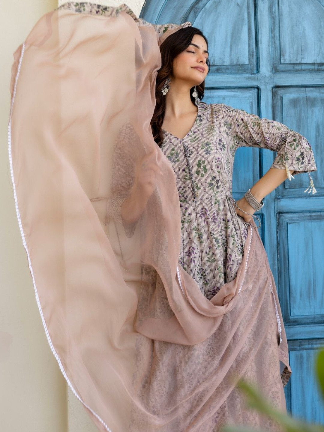 Anouk Rustic Women Floral Printed Gotta Patti Kurta
