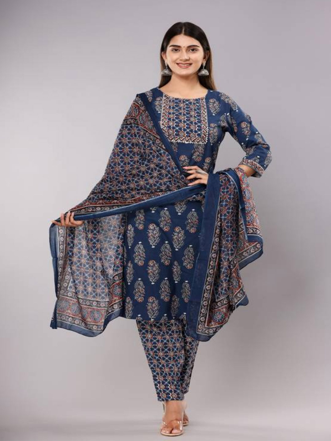 Hustle Bustle Women Ethnic Motifs Printed Regular Pure Cotton Kurta with Trousers & With Dupatta