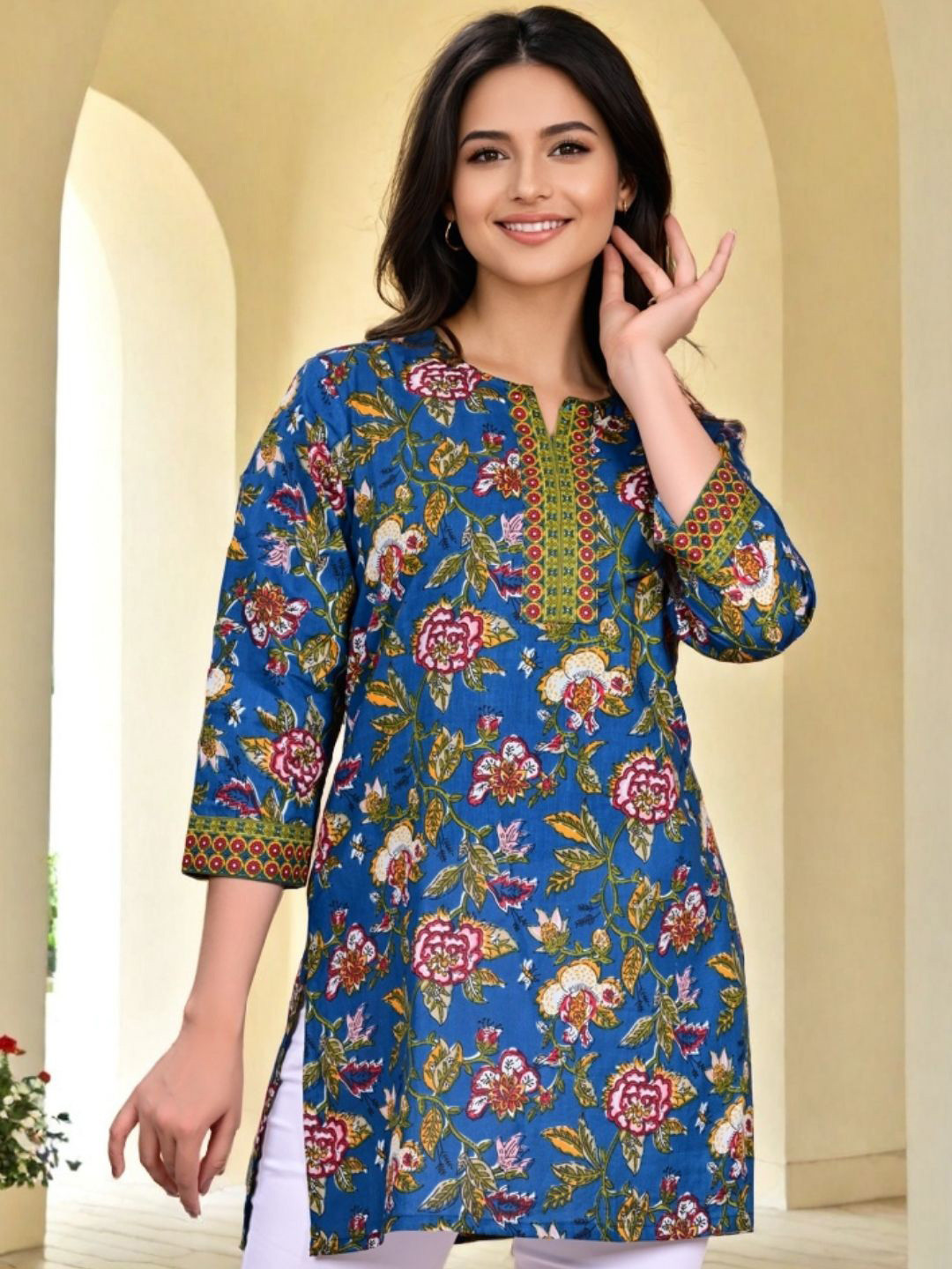 OZIA Women Floral Printed Pure Cotton Kurti