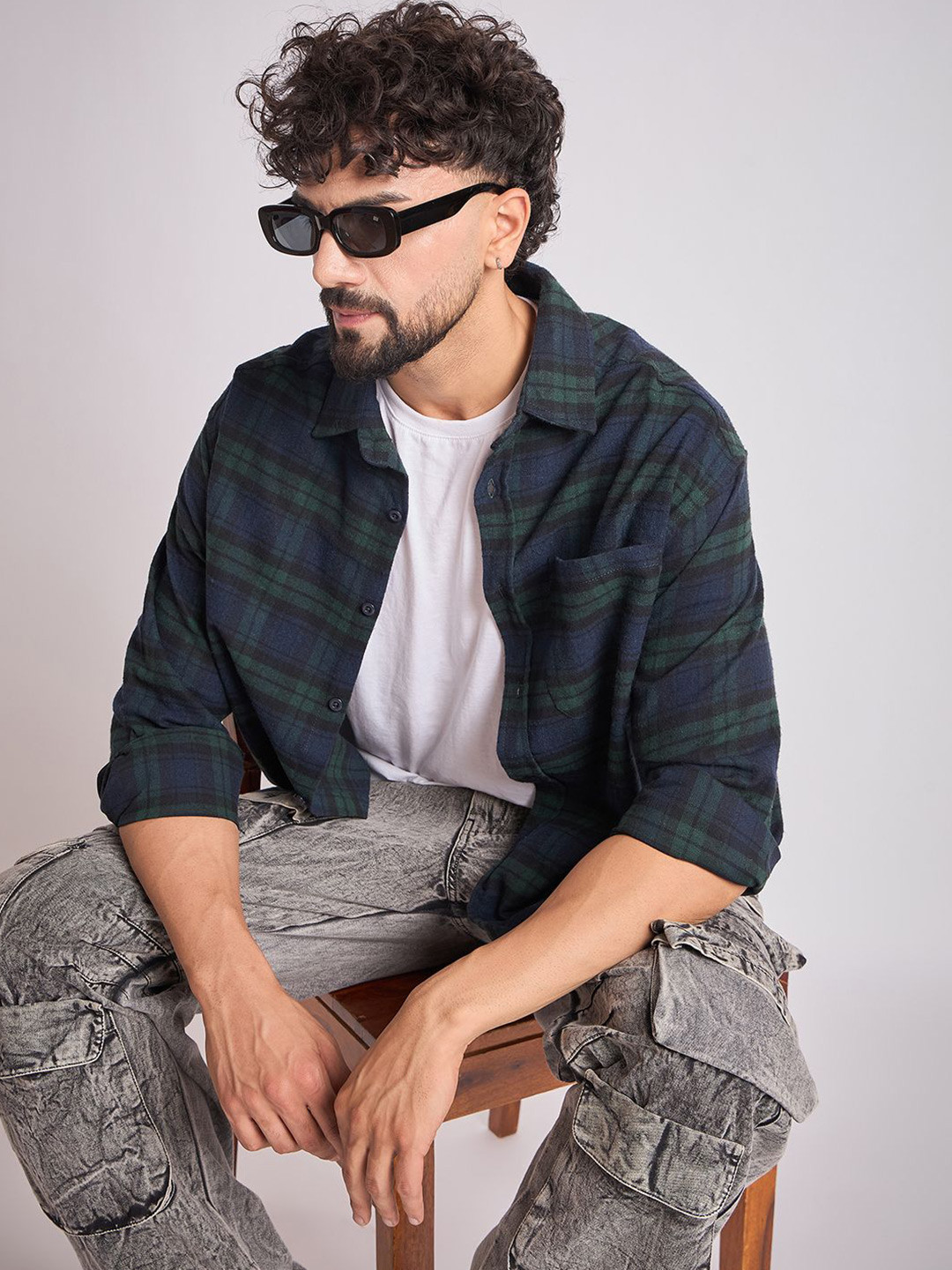 CHIMPAAANZEE Men Oversized Fit Checked Spread Collar Formal Shirt