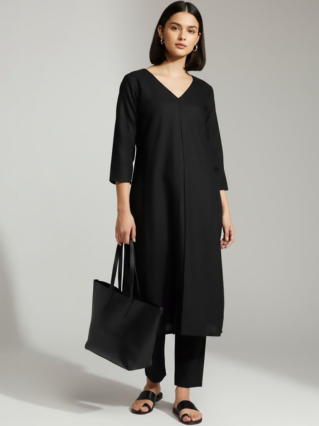 Varanga Women Regular Kurta with Trousers