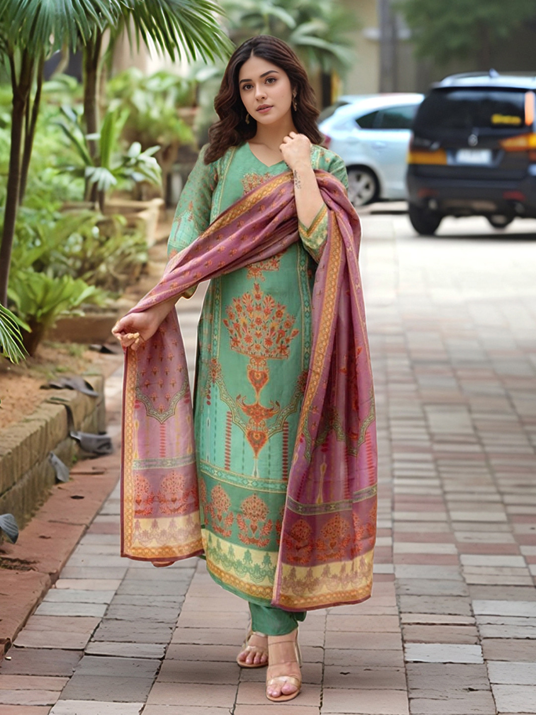 Aaghnya Women Ethnic Motifs Printed Regular Kurta with Trousers & With Dupatta