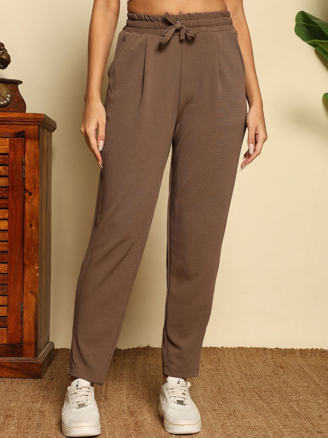 VOGAAN Women Relaxed High-Rise Easy Wash Trousers