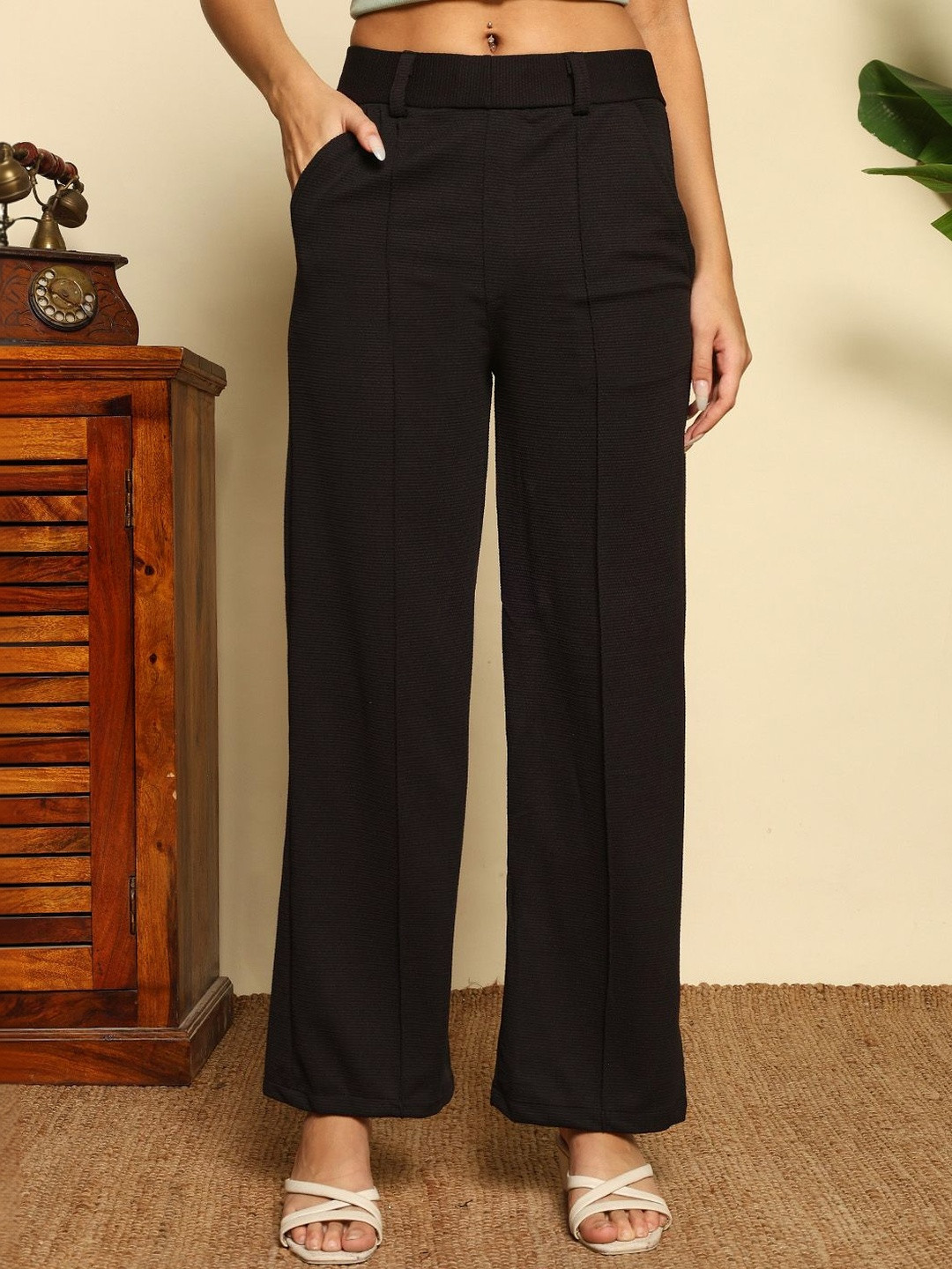 VOGAAN Women Textured Relaxed Easy Wash Trousers