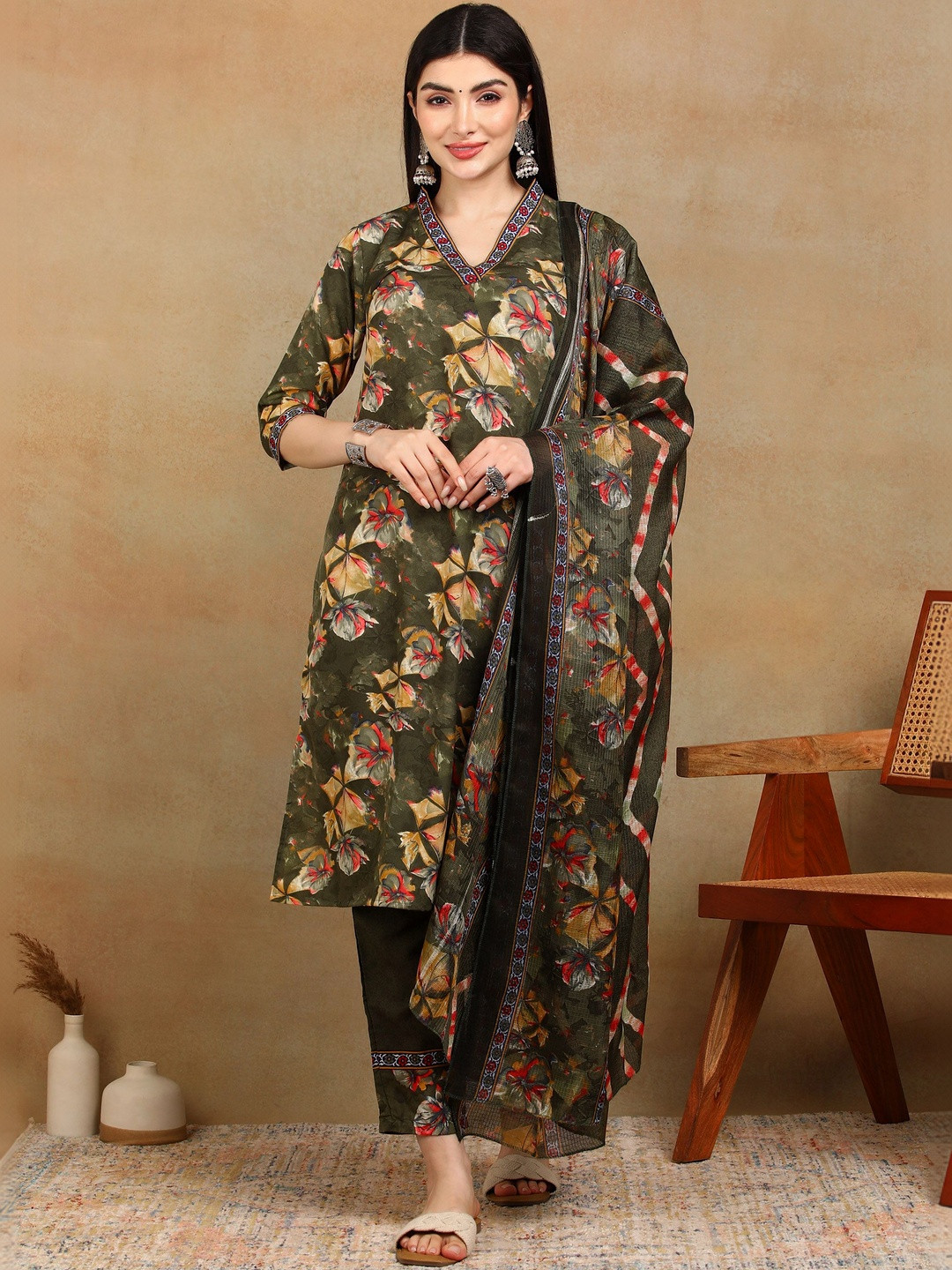 Moda Rapido Women Printed Regular Gotta Patti Kurta with Trousers & With Dupatta