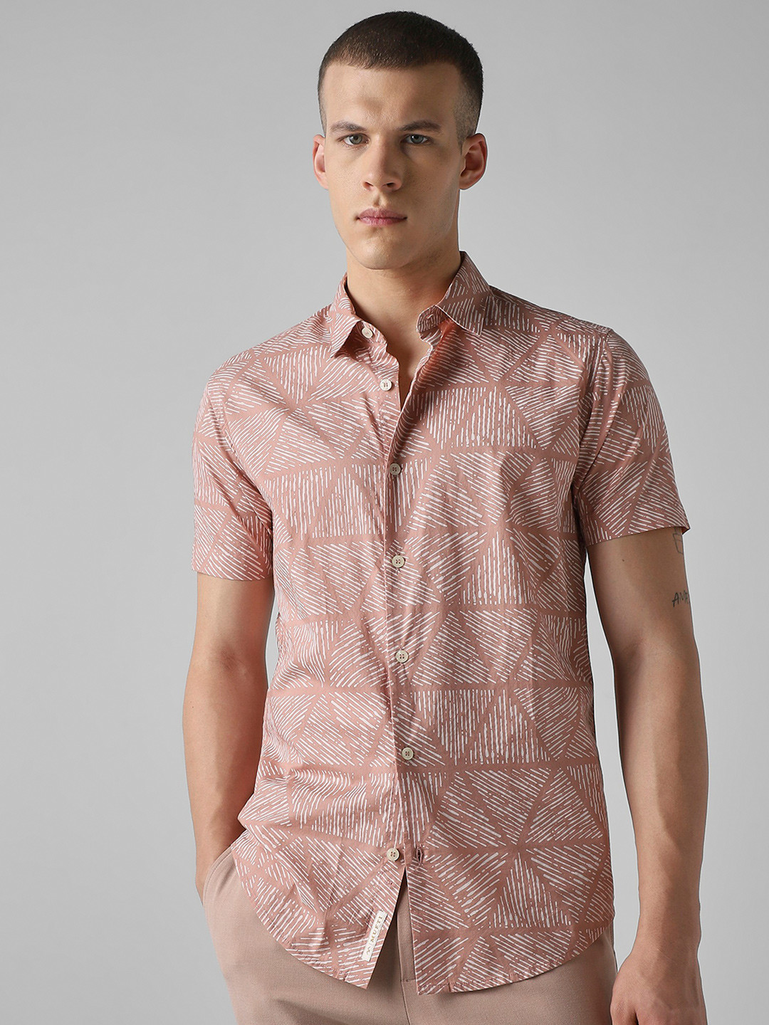 Mufti Men Spread Collar Abstract Printed Cotton Slim Fit Casual Shirt
