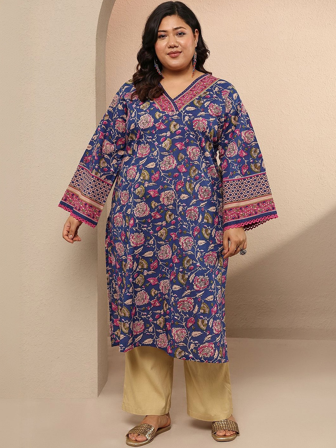 Extra Love By Libas Plus Size Floral Printed Flared Sleeves Kurta