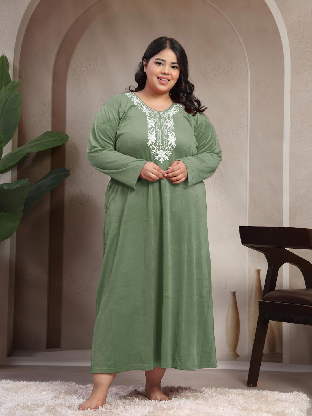 KLOTTHE Embroidered Round Neck Plus Size Maxi Nightdress