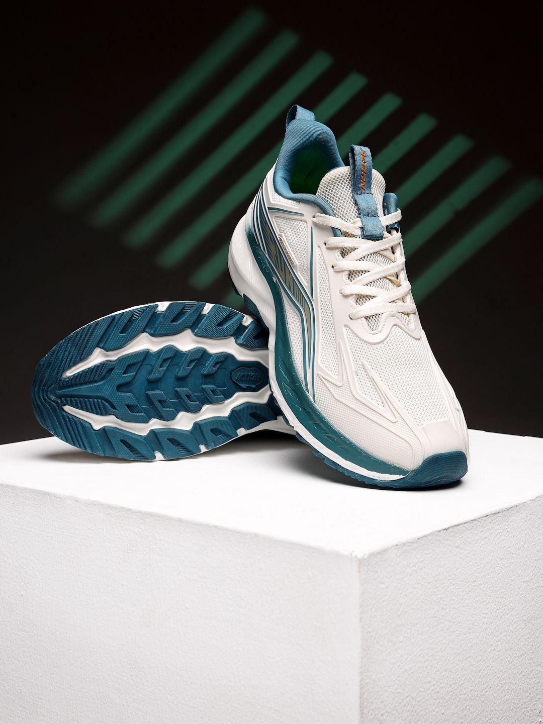 Action Men Mesh Running Non-Marking Shoes