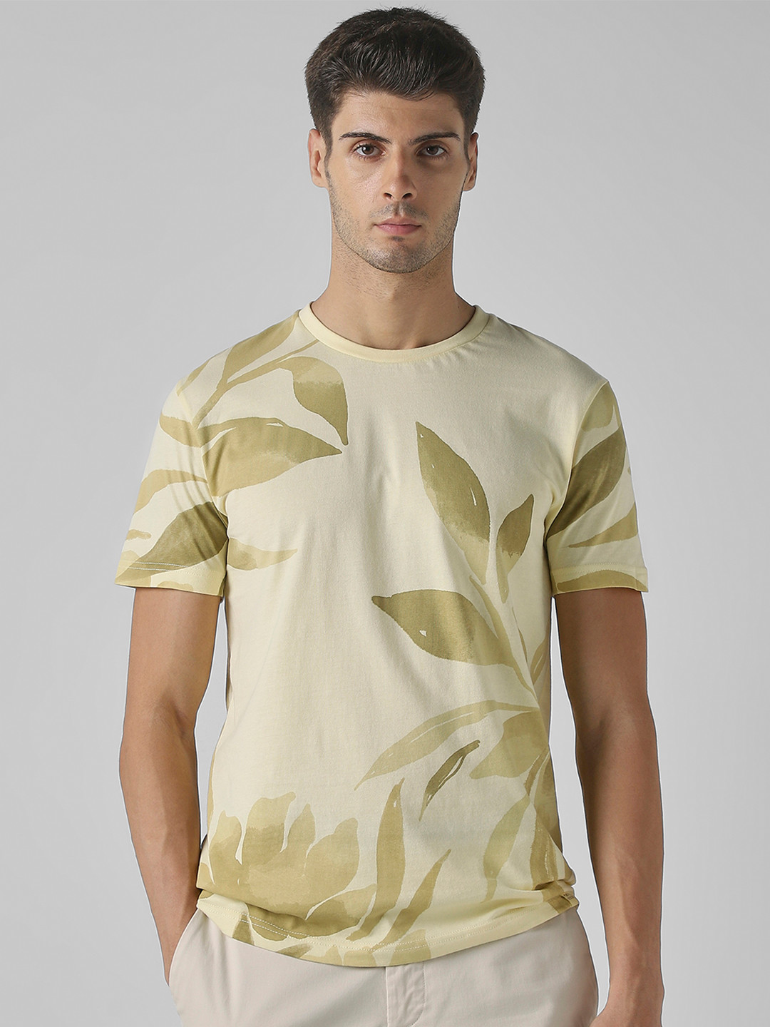 Mufti Men Floral Printed Round Neck Cotton Slim Fit T-shirt
